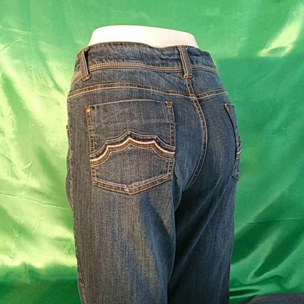 L.E.I. Junior size 13. Faded jeans.